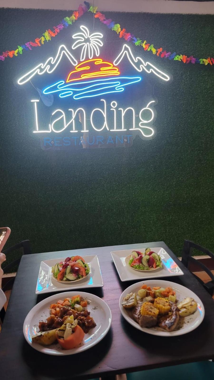 The Landing Hotel And Restaurant Moyogalpa Exterior photo