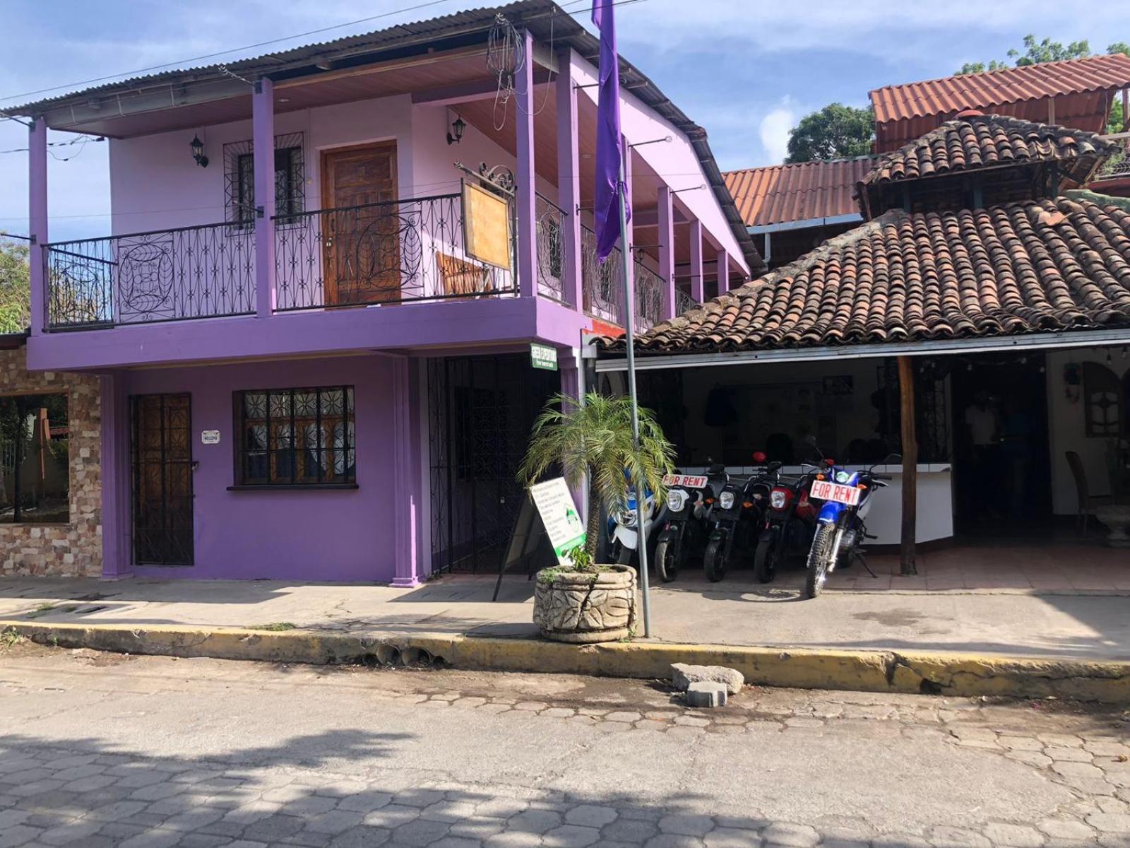 The Landing Hotel And Restaurant Moyogalpa Exterior photo